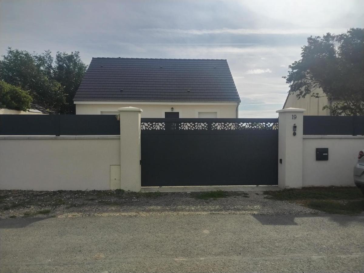 Petite Maison Au Calme Poupry Екстер'єр фото