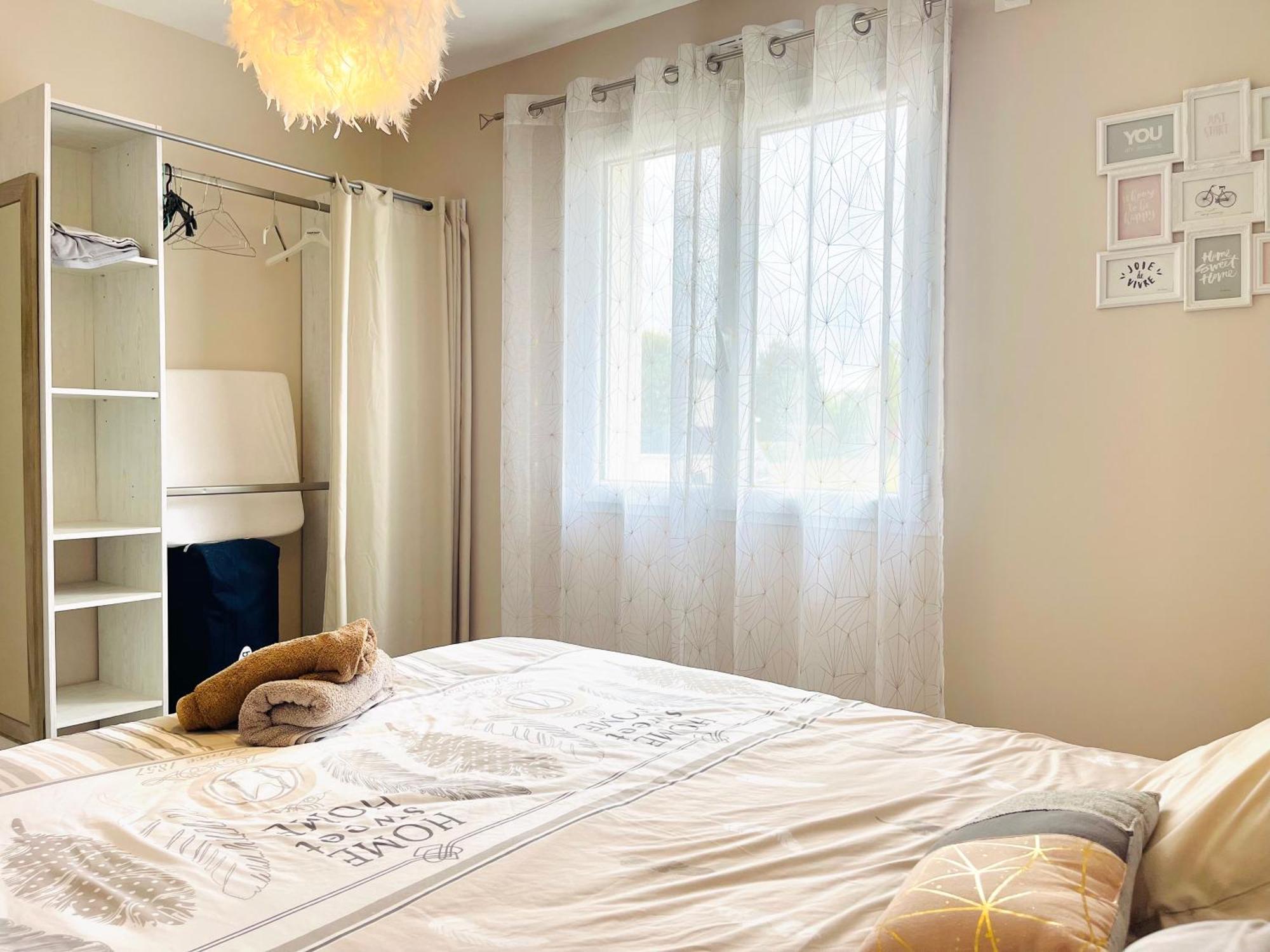 Petite Maison Au Calme Poupry Екстер'єр фото